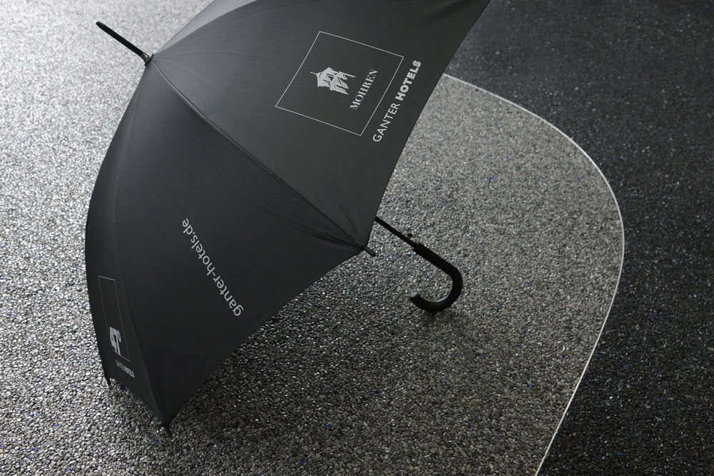 Regenschirm, Ganter Hotel, silber bedruckt, schwarz