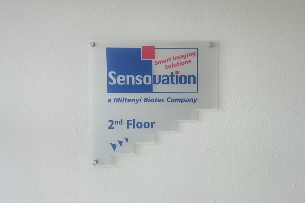 Sensovation, Treppenhaus, Schild, Plexiglas 6mm